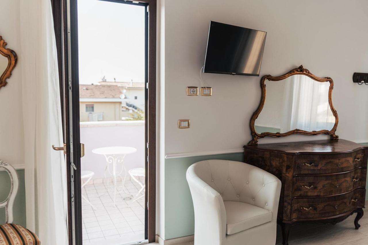B&B Domus Aurea 20 San Giovanni Teatino Eksteriør bilde